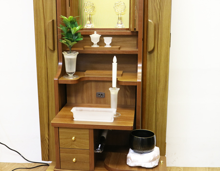 創価学会仏壇専門店桜梅桃李.comより創価学会家具調中古仏壇704を発売致します。