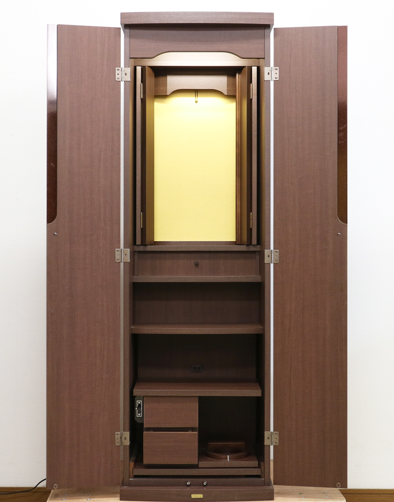 創価学会仏壇専門店桜梅桃李.comより創価学会家具調電動中古仏壇706金剛堂ブラウンを発売を致します。