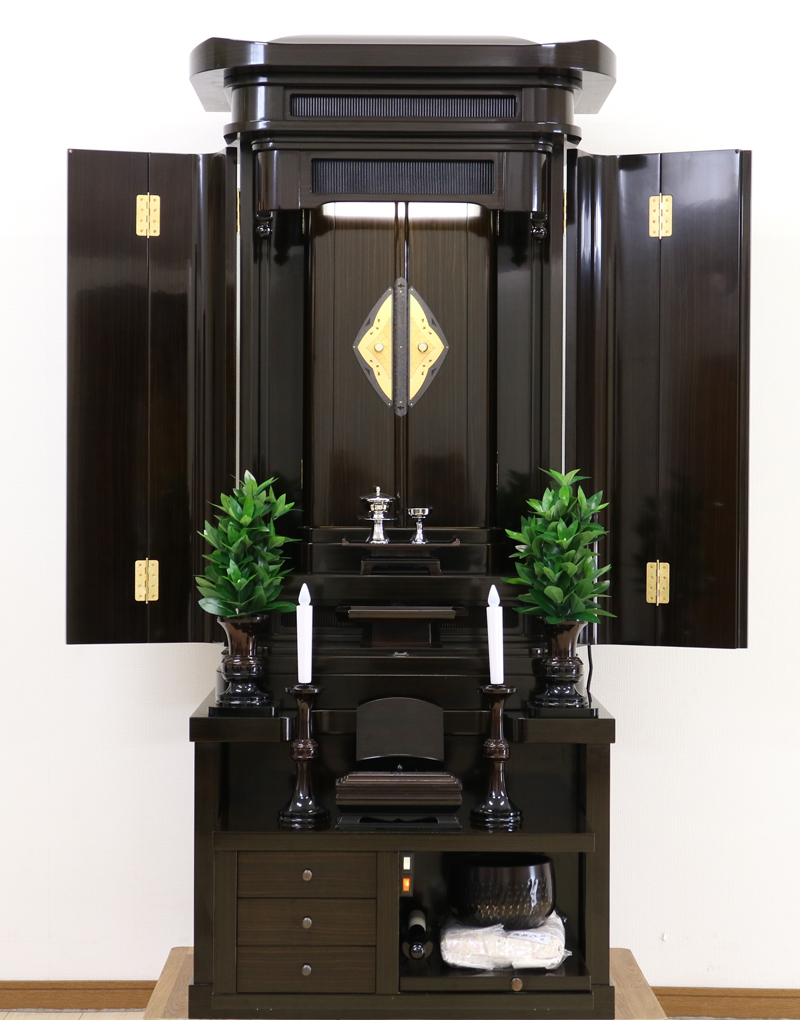 創価学会仏壇専門店桜梅桃李.comより創価学会厨子型中古仏壇713黒檀を発売致します。