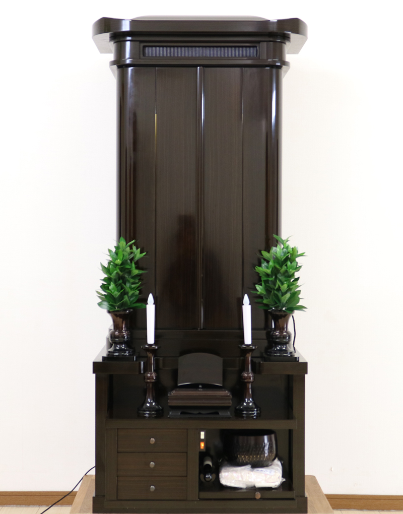 創価学会仏壇専門店桜梅桃李.comより創価学会厨子型中古仏壇713黒檀を発売致します。