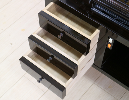 創価学会仏壇専門店桜梅桃李.comより創価学会厨子型中古仏壇713黒檀を発売致します。