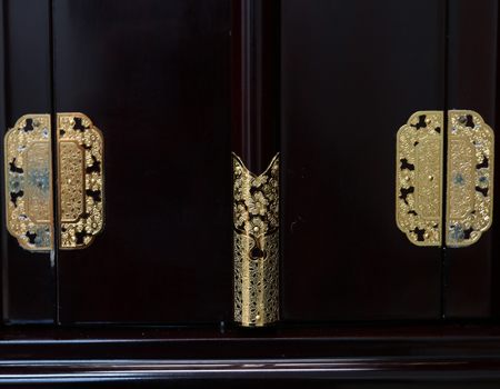 創価学会仏壇専門店桜梅桃李.comより創価学会厨子型中古仏壇714紫檀を発売致します。