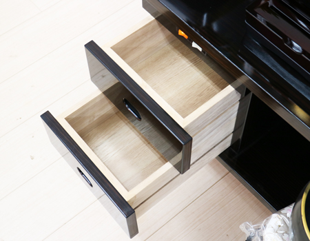 創価学会仏壇専門店桜梅桃李.comより厨子型中古仏壇718を発売いたします。収納引き出し二か所ございます