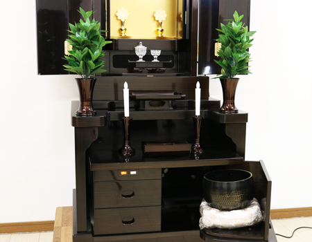 創価学会仏壇専門店桜梅桃李.comより厨子型中古仏壇718を発売いたします。仏具ご希望のお客様には下記が付属します