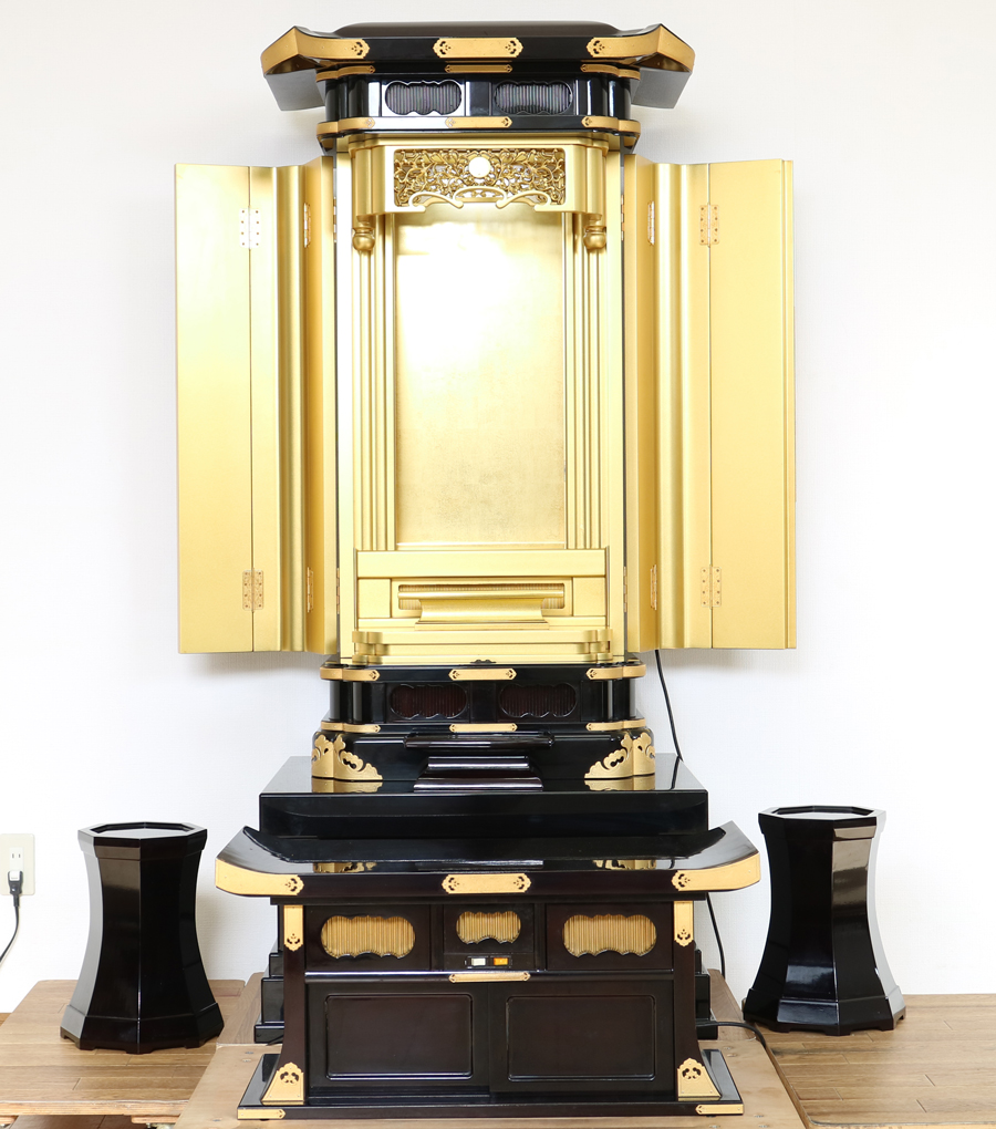 創価学会厨子型中古仏壇B721【正徳58-26】モーター・LED照明二か所新設しております。  【特別特装ご本尊様(会館用特装ご本尊様)ご安置できます】  中古商品であることをご理解ご納得の上ご購入下さい。