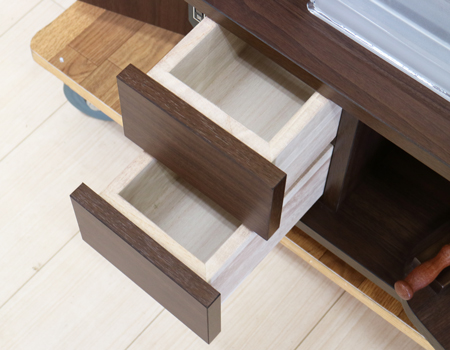 創価学会仏壇専門店桜梅桃李.comより創価学会家具調電動中古仏壇724金剛堂ブラウンを発売を致します。