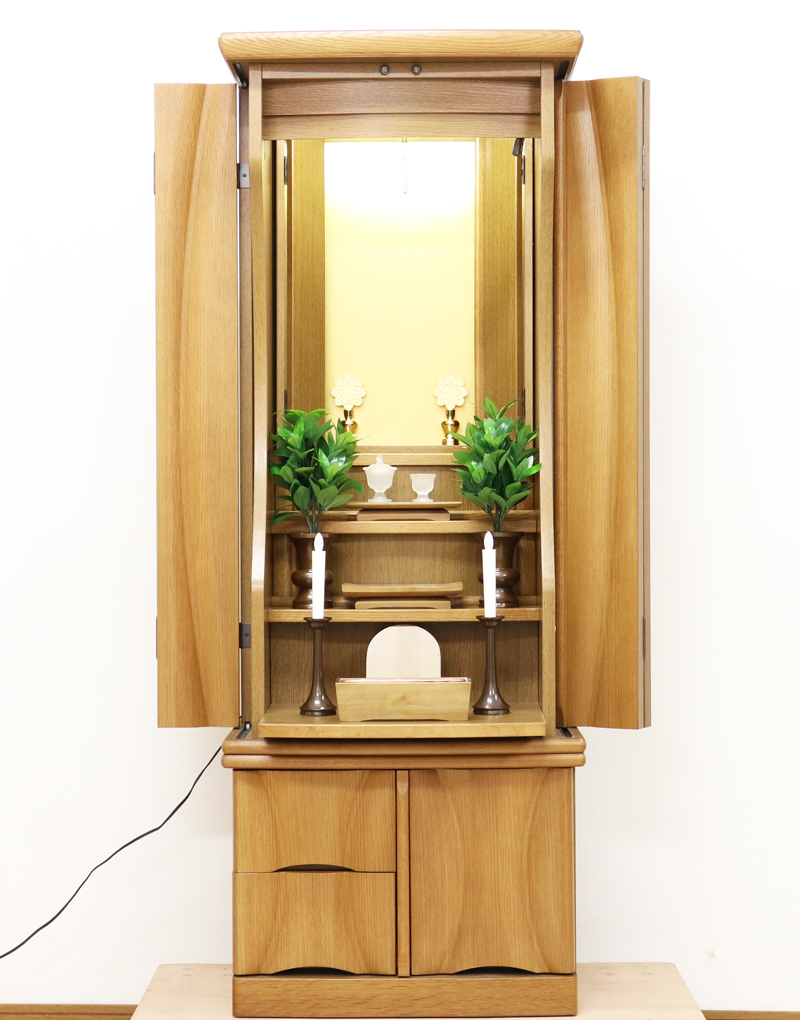 金剛堂製の二段重ねの家具調電動仏壇です。製品名 	創価学会　家具調電動中古仏壇726金剛堂製 設置 和室・洋室・拠点にも最適です 。