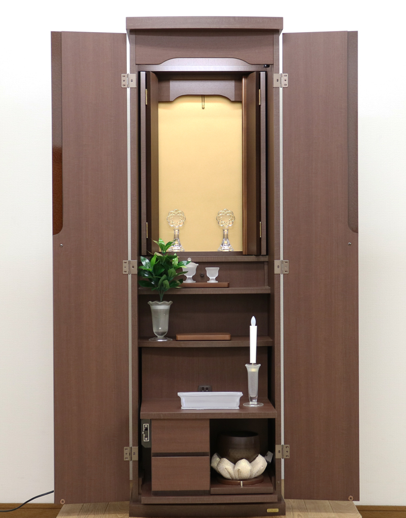 創価学会仏壇専門店桜梅桃李.comより創価学会家具調電動中古仏壇730金剛堂ブラウンを発売を致します。