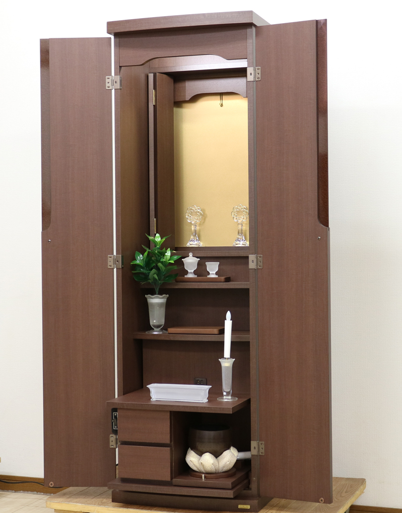 創価学会仏壇専門店桜梅桃李.comより創価学会家具調電動中古仏壇730金剛堂ブラウンを発売を致します。