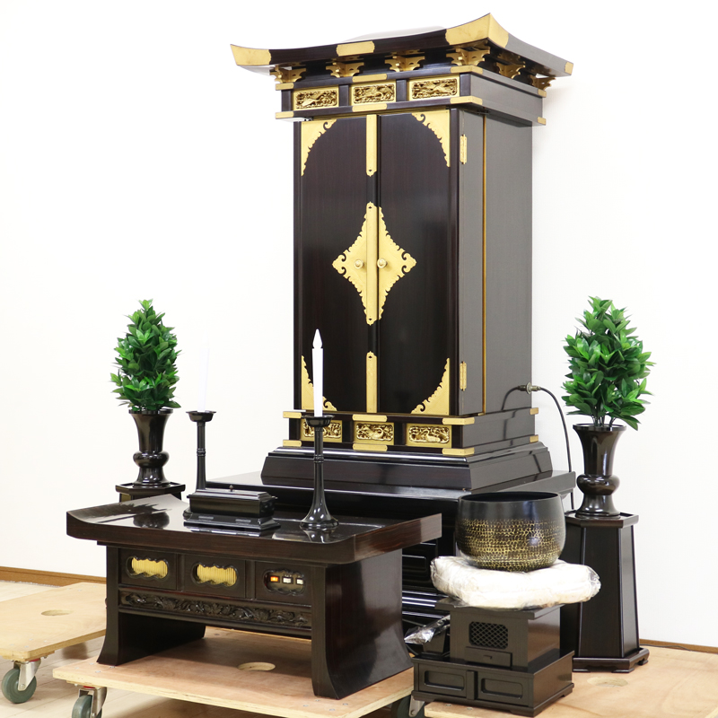 創価学会仏壇専門店桜梅桃李.comより創価学会厨子型中古仏壇731経机付きを発売致します。