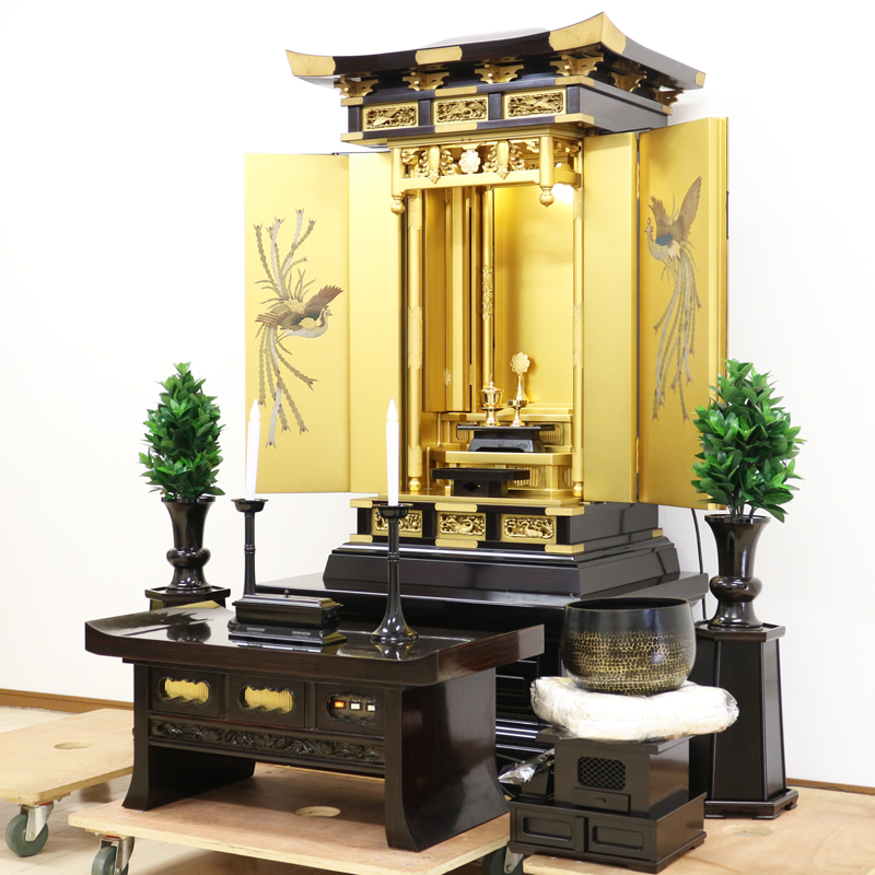 創価学会仏壇専門店桜梅桃李.comより創価学会厨子型中古仏壇731経机付きを発売致します。