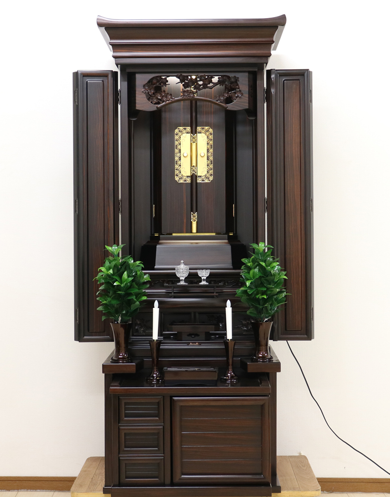 創価学会仏壇専門店桜梅桃李.comより創価学会伝統型中古仏壇732金剛堂18号黒檀正三方収納を発売致します。