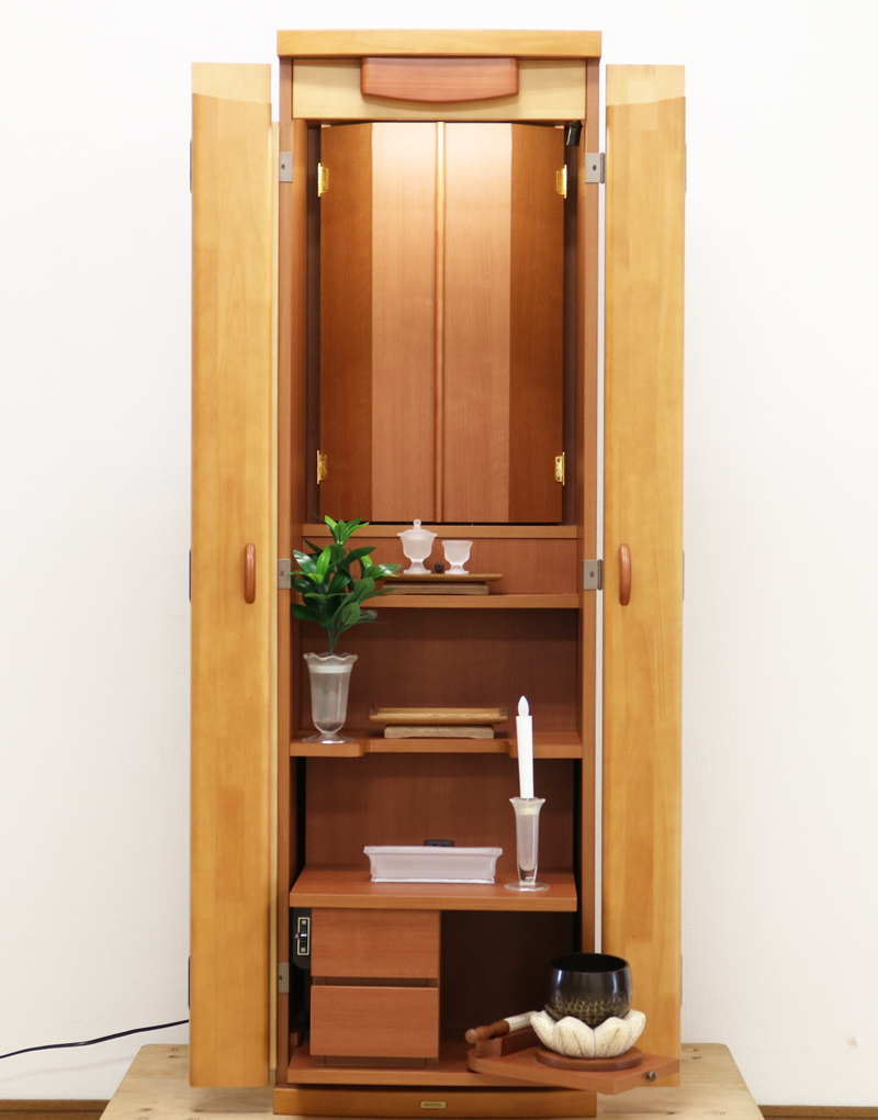 創価学会仏壇専門店桜梅桃李.comより創価学会家具調中古仏壇733金剛堂パインを発売致します。