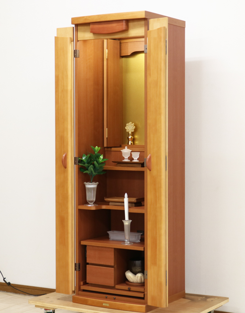 創価学会仏壇専門店桜梅桃李.comより創価学会家具調中古仏壇733金剛堂パインを発売致します。