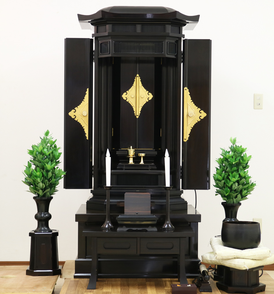 創価学会仏壇専門店桜梅桃李.comより創価学会厨子型中古仏壇B735を発売致します。