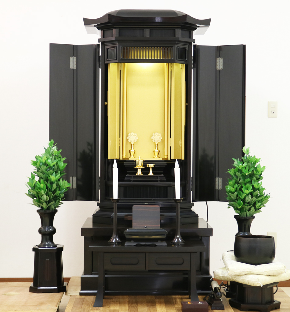 創価学会仏壇専門店桜梅桃李.comより創価学会厨子型中古仏壇B735を発売致します。