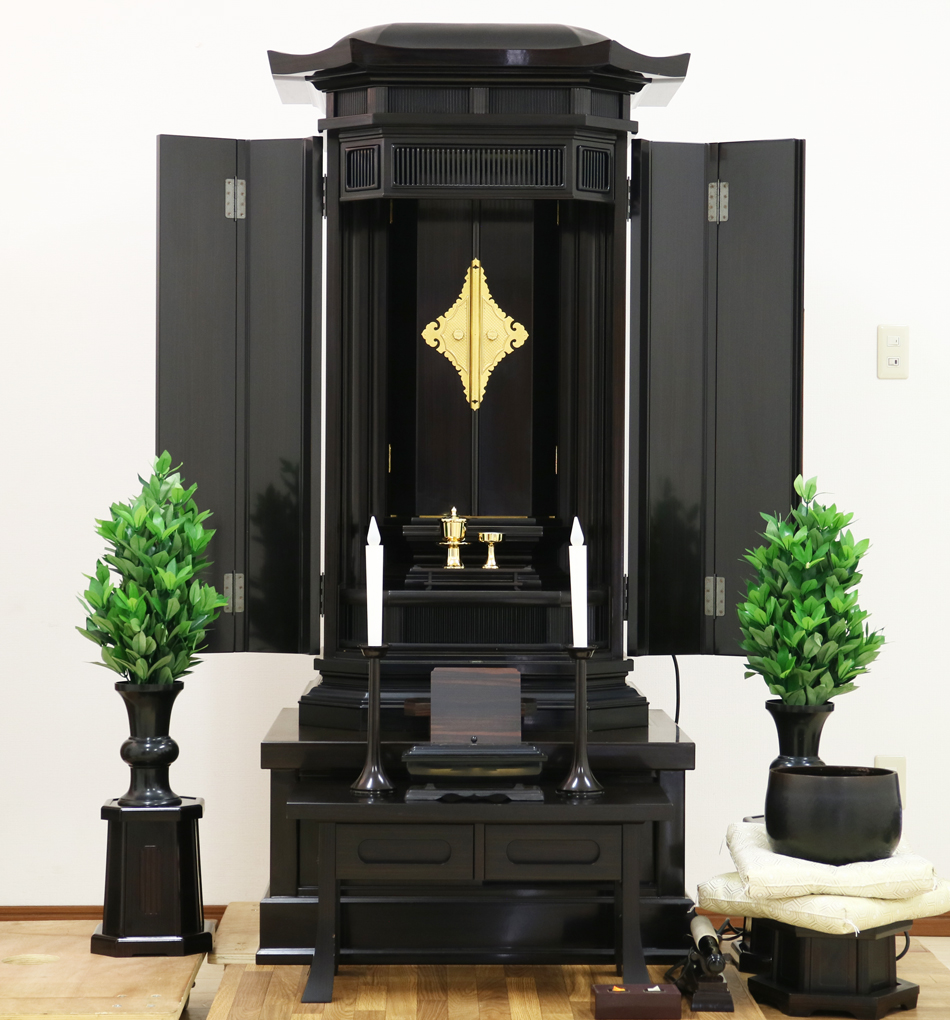 創価学会仏壇専門店桜梅桃李.comより創価学会厨子型中古仏壇B735を発売致します。