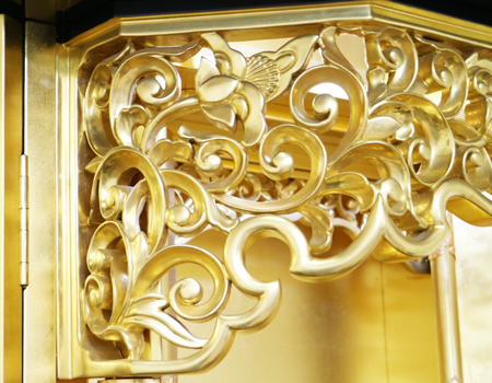 正面だけでなく、どこから見ても一流の面立ちです。