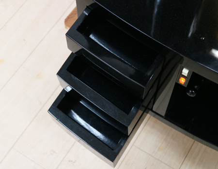 創価学会仏壇専門店桜梅桃李.comより創価学会家具調中古仏壇B742を発売致します。収納は全部で3か所ございます。