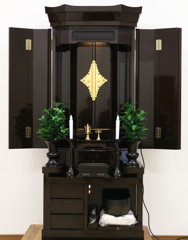 創価学会仏壇専門店桜梅桃李.comより創価学会厨子型中古仏壇B749を発売致します。