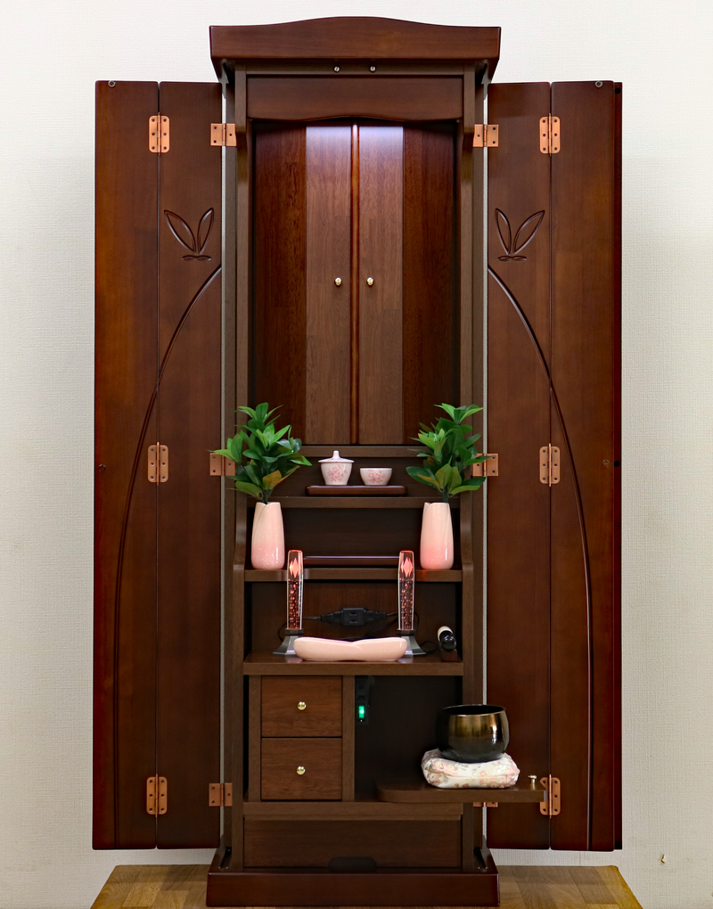 創価学会仏壇専門店桜梅桃李.comより創価学会家具調中古仏壇760ラックスダークピーター特装御本尊様対応を発売致します。