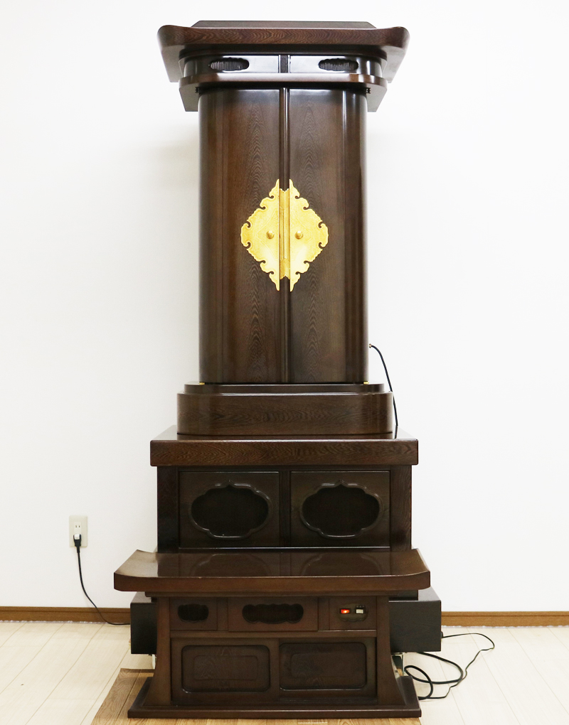 創価学会中古仏壇B591　厨子型仏壇経机付き　和室・洋室・拠点・会場に最適　仏具無し　格安・激安にて最安値にて販売いたします。　創価学会仏壇専門店桜梅桃李.comが販売いたします