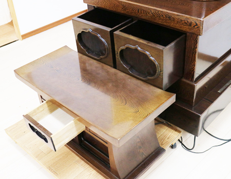 創価学会中古仏壇B591　厨子型仏壇経机付き　和室・洋室・拠点・会場に最適　仏具無し　格安・激安にて最安値にて販売いたします。　創価学会仏壇専門店桜梅桃李.comが販売いたします