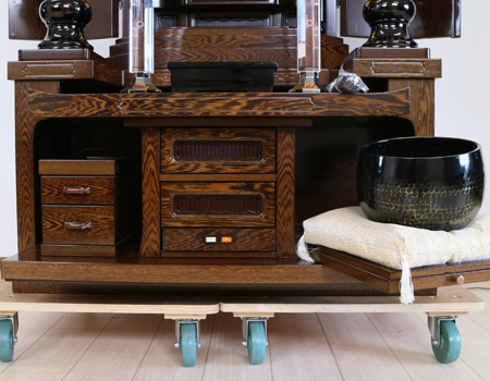 創価学会 本格厨子型中古仏壇 561「大河 収納経机型タガヤサン」定価￥2450,000- 創価学会仏壇専門店桜梅桃李.com 地区拠点個人会館に最適激安最安値仏具一式付き 創価学会仏壇専門店桜梅桃李.comより発売業界最安値・激安販売中です。拠点・個人会館・地区拠点・支部拠点・本部拠点に最適和室男子部拠点に