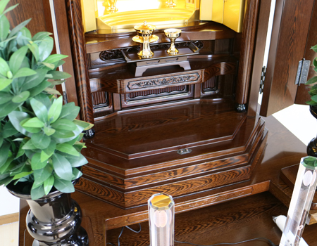 創価学会 本格厨子型中古仏壇 561「大河 収納経机型タガヤサン」定価￥2450,000- 創価学会仏壇専門店桜梅桃李.com 地区拠点個人会館に最適激安最安値仏具一式付き 創価学会仏壇専門店桜梅桃李.comより発売業界最安値・激安販売中です。拠点・個人会館・地区拠点・支部拠点・本部拠点に最適和室男子部拠点に