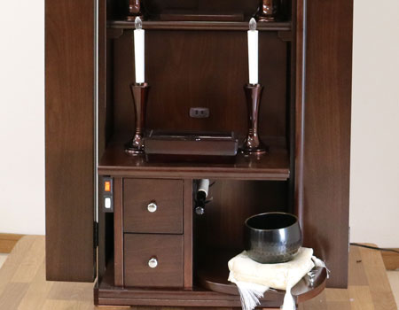  創価学会仏壇専門店桜梅桃李.comより創価学会家具調中古仏壇712を発売致します。