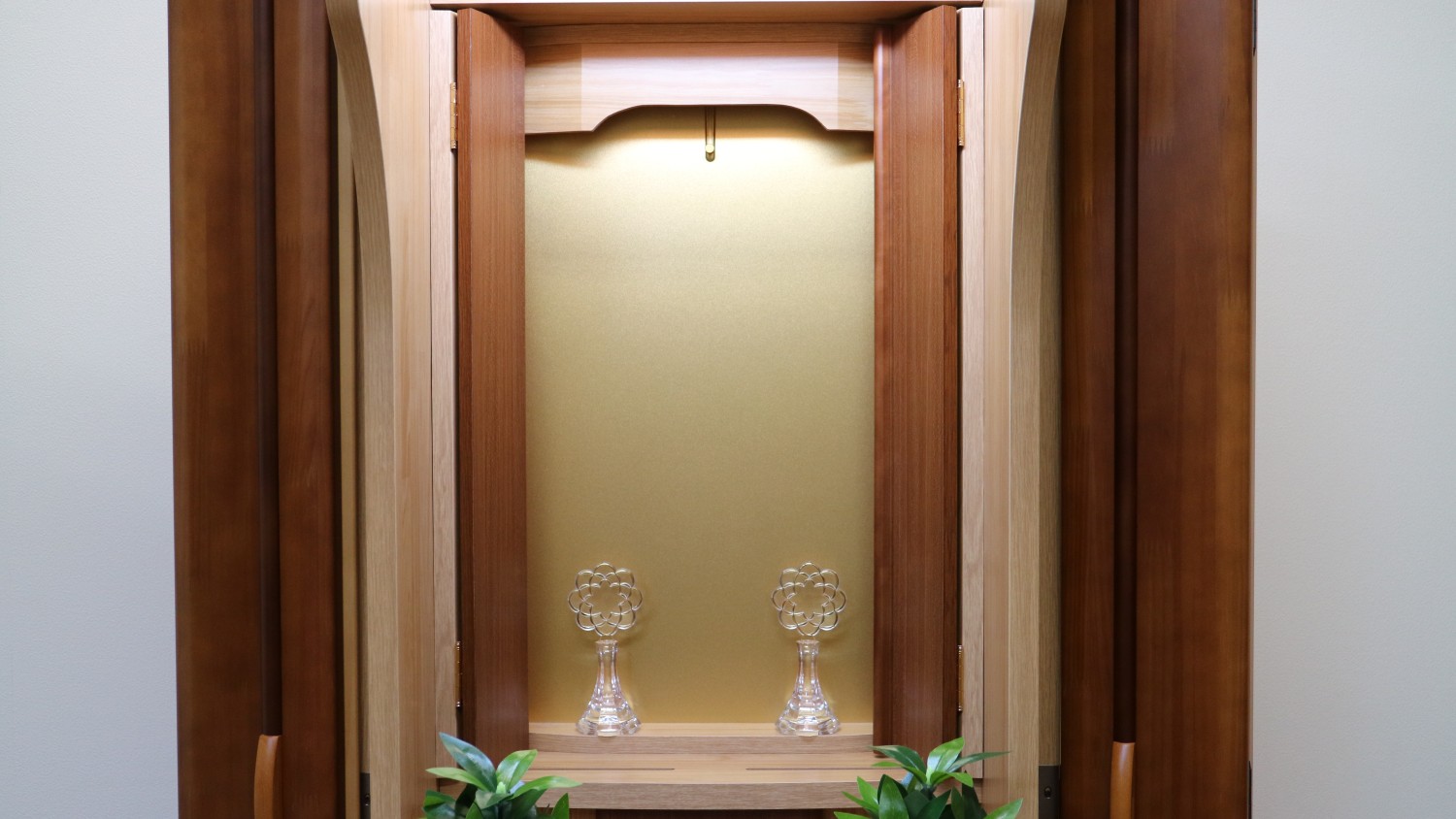 創価学会家具調仏壇仏壇 中古 アンサンブル 金剛堂 創価学会仏壇専門店桜梅桃李.comより発売 和室リビングに最適 買替 引っ越し　ツートン　女子部　婦人部