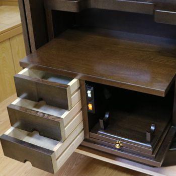 創価学会厨子型仏壇　拠点・会場・和室に最適　支部拠点地区拠点　本部拠点　男子部　四者　黒檀　大型仏壇　SGI仏壇　中古B580　創価学会仏壇専門店桜梅桃李.comより発売