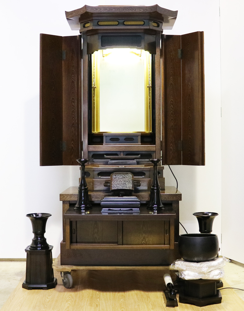 創価学会仏壇専門店桜梅桃李.comよりKB008鉄刀木を発売いたします。会場拠点用拠点・会場・和室に最適です。ぜひお買い得なこの機会にご検討くださいませ。