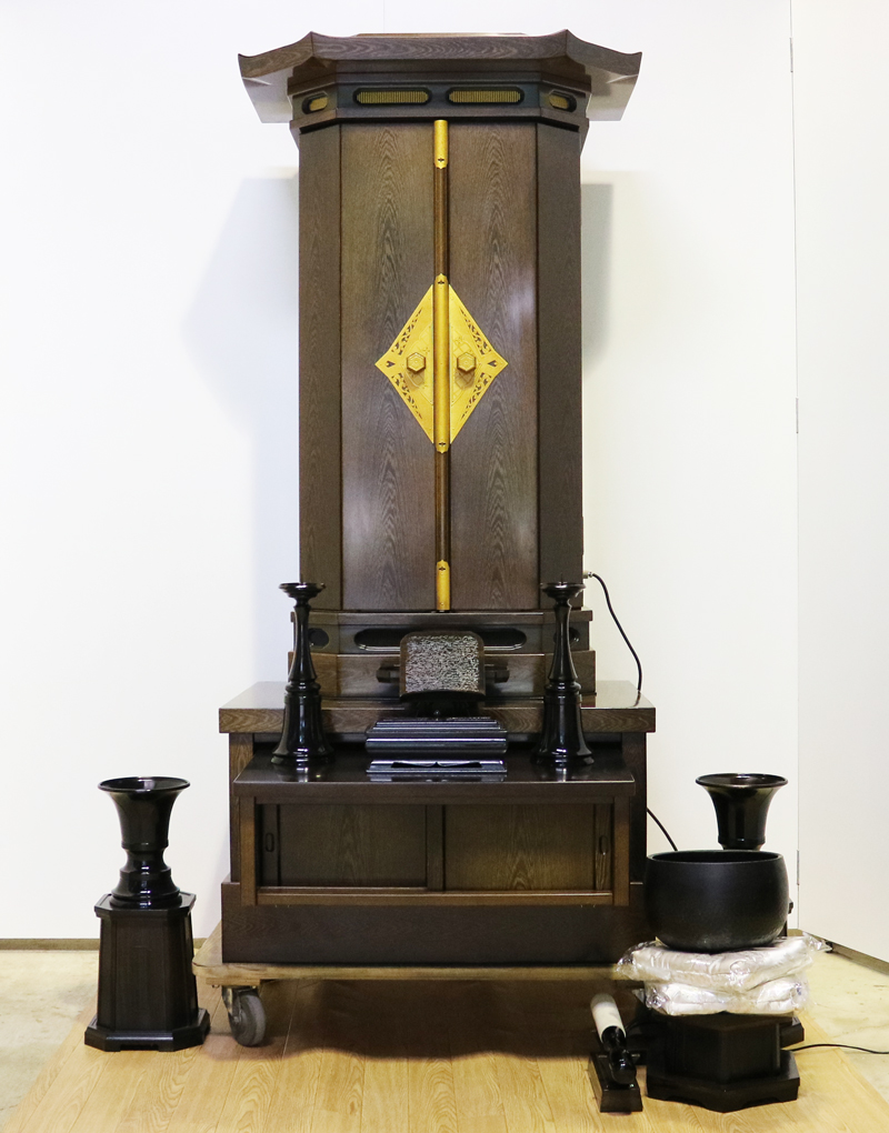 創価学会仏壇専門店桜梅桃李.comよりKB008鉄刀木を発売いたします。会場拠点用拠点・会場・和室に最適です。ぜひお買い得なこの機会にご検討くださいませ。