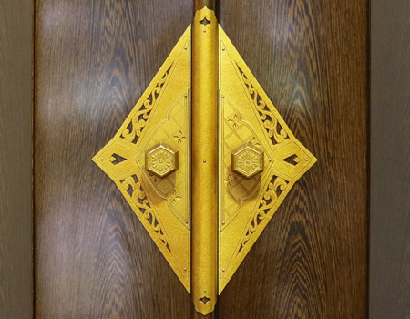 創価学会仏壇専門店桜梅桃李.comよりKB008鉄刀木を発売いたします。会場拠点用拠点・会場・和室に最適です。ぜひお買い得なこの機会にご検討くださいませ。