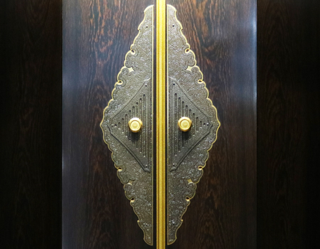 創価学会仏壇専門店桜梅桃李.comよりKB008鉄刀木を発売いたします。会場拠点用拠点・会場・和室に最適です。ぜひお買い得なこの機会にご検討くださいませ。