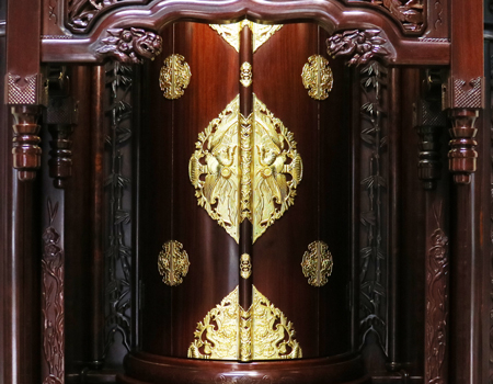 創価学会仏壇専門店桜梅桃李.comよりKB009紫檀を発売いたします。会場拠点用拠点・会場・和室に最適です。ぜひお買い得なこの機会にご検討くださいませ。