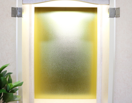 創価学会アウトレット展示品訳アリ仏壇家具調仏壇スマートピンク　独立リン・引き出し二箇所・進学・一人暮らし・新生活にぜひご検討ください。新婚・引っ越し・新居にもおすすめです。創価大学入学や、創価女子短期大学入学のお祝いに、女子部に大人気のお仏壇