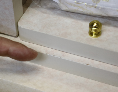 創価学会アウトレット展示品訳アリ仏壇家具調仏壇スマートピンク　独立リン・引き出し二箇所・進学・一人暮らし・新生活にぜひご検討ください。新婚・引っ越し・新居にもおすすめです。創価大学入学や、創価女子短期大学入学のお祝いに、女子部に大人気のお仏壇