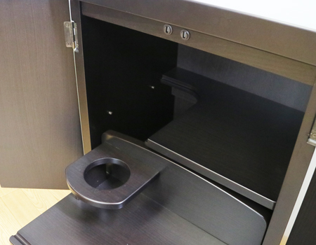 創価学会仏壇買取専門店桜梅桃李.comより仏壇専用下台の発売を致します。黒檀色のお仏壇ですのでお部屋に溶け込みます。どの部屋にも違和感なく溶け込みます。