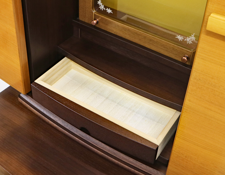 創価学会仏壇専門店桜梅桃李.comより創価学会アクリル厨子カバー付き家具調ナチュラル新品仏壇ルーチェホワイト大戸ウレタン塗装を発売致します。