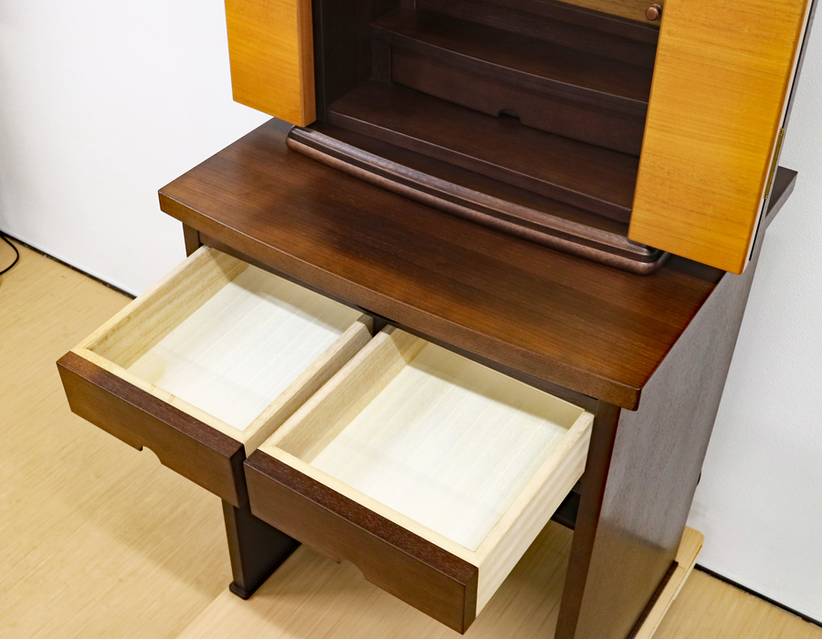 創価学会仏壇専門店桜梅桃李.comより創価学会アクリル厨子カバー付き家具調ナチュラル新品仏壇ルーチェホワイト大戸ウレタン塗装を発売致します。