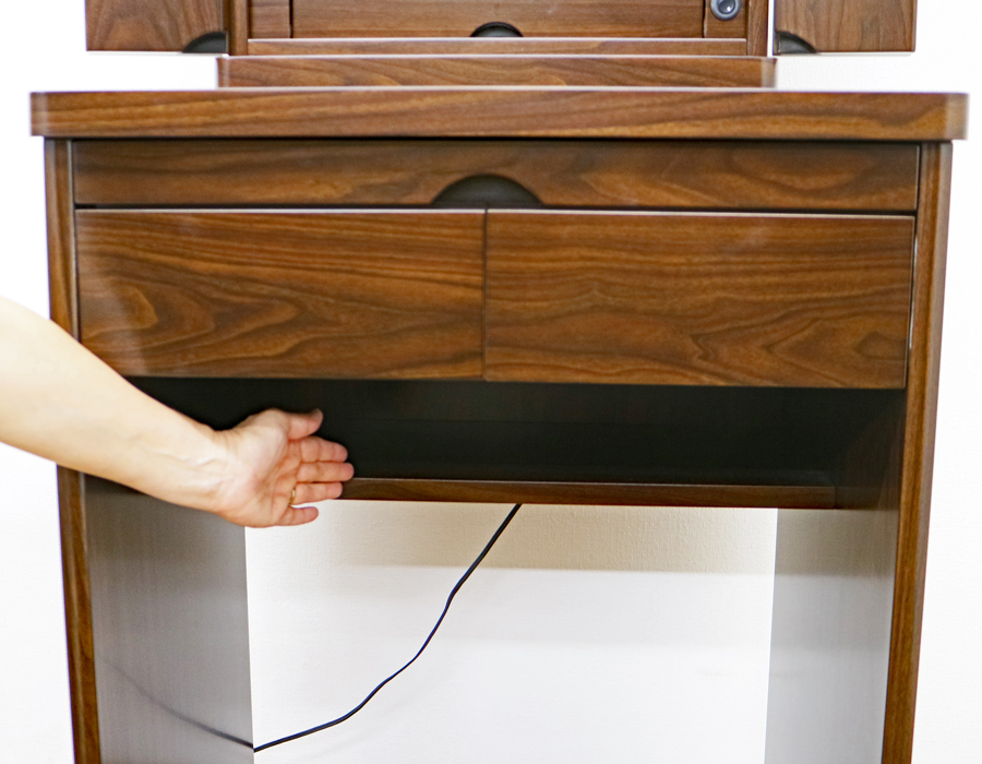 創価学会仏壇専門店桜梅桃李.comより創価学会アクリル厨子カバー付き家具調ナチュラル新品仏壇ルーチェホワイト大戸ウレタン塗装を発売致します。