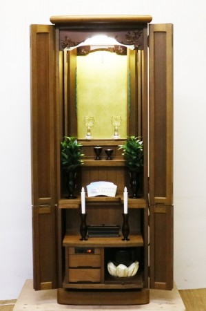 創価学会　中古家具調 仏壇 　586　 洋室・リビングに最適　金剛堂「ヨーロピアン」マホガニー